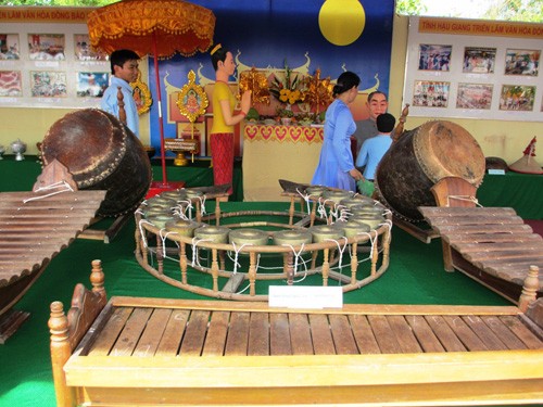 Набор Фленг Пинпеат – культурная ценность народности Кхмер в южной части Вьетнама - ảnh 1
